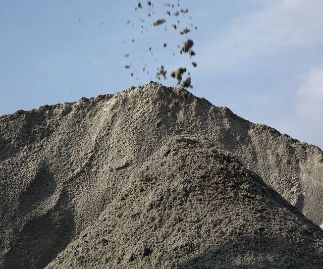 A Grade Gray M Sand, For Construction Color Gray Form Powder Grade A Grade Product Type M Sand Packaging Type Loose Usage/Application - Image 2