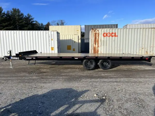 2024 Diamond C 8.5×22 7K Deckover Trailer w/Slide-In Ramps - Image 3