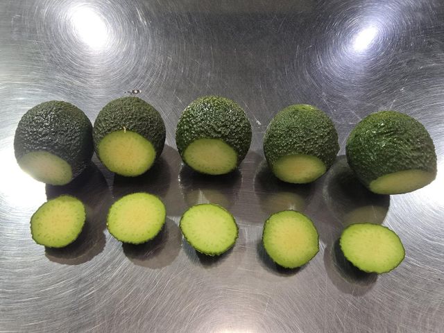 Fresh Hass Avocado Origin Kenya Grade Class I Shape Pear Shaped Cultivation Type Hass Place of Origin Kenya Organic Conventional, Yes - Image 3