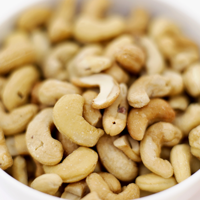 Freshly Harvested Raw Cashew Nuts With Full Flavor Cashew Nuts Available In Various Packing Sizes For Export Trade - Image 4