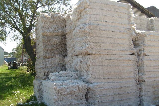 Bulk Raw Cotton Bales for Sale - Image 3