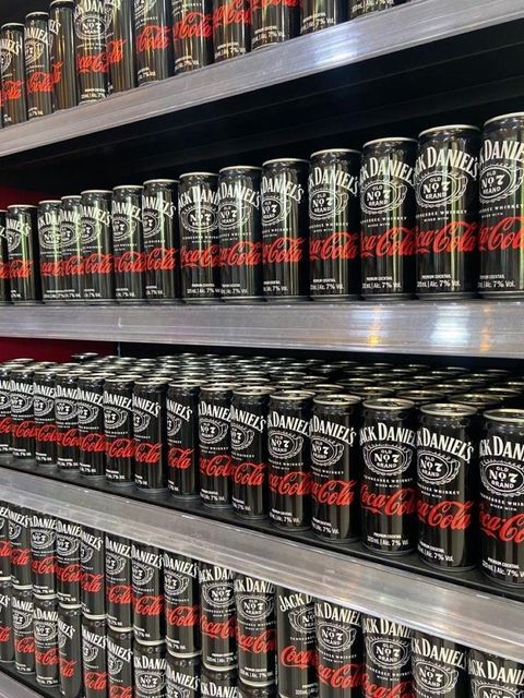 Jack Daniel’s Tennessee Whiskey & Cola – Ready-to-Drink Cans – product photo 2, product detail gallery