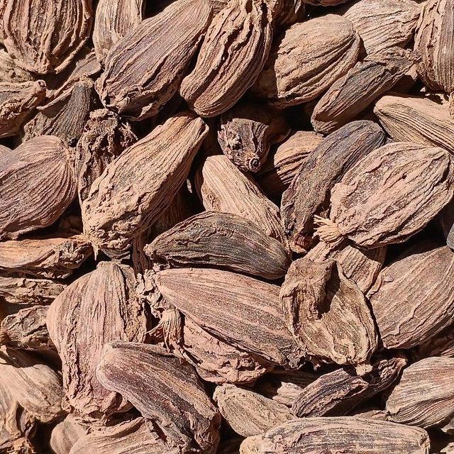 HUARAN Wholesale Single Spices and Herbs Top Grade Low Price Dried Amomum Tsao-ko Dried Black Cardamom - Image 3