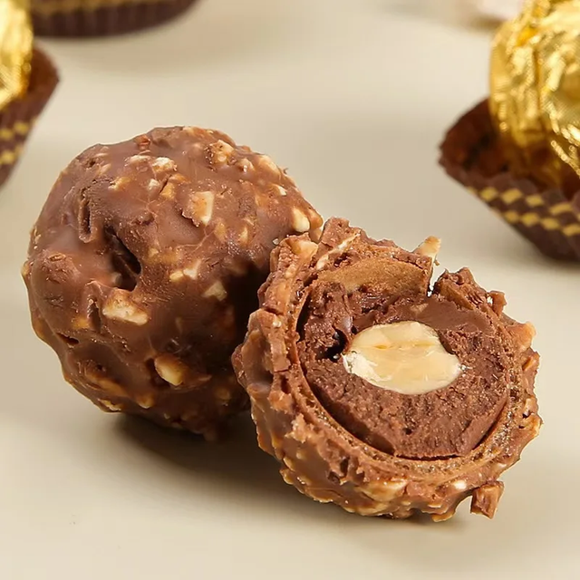 Fresh Date Feerrero Chocolate Hazelnut Candy Snack Gift Box Chocolate Wedding Candy Wholesale Christmas Gift Box - Image 3