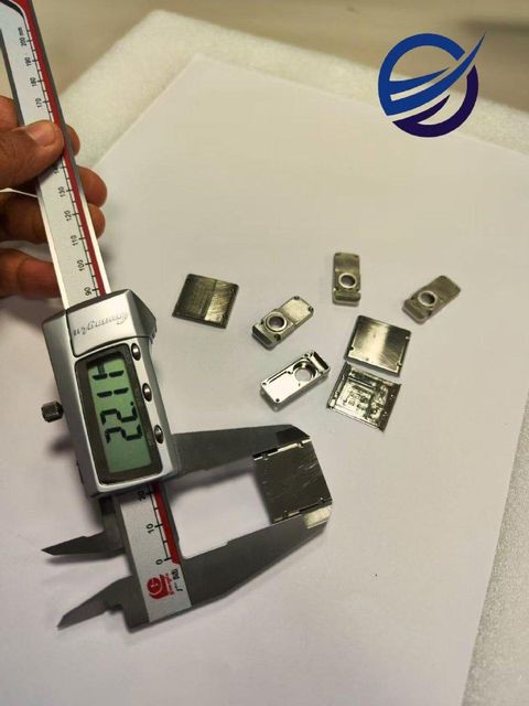 Precision Micro-Fabricated Metal Cover Plates  High-Accuracy Components for Modern Engineering - Image 3
