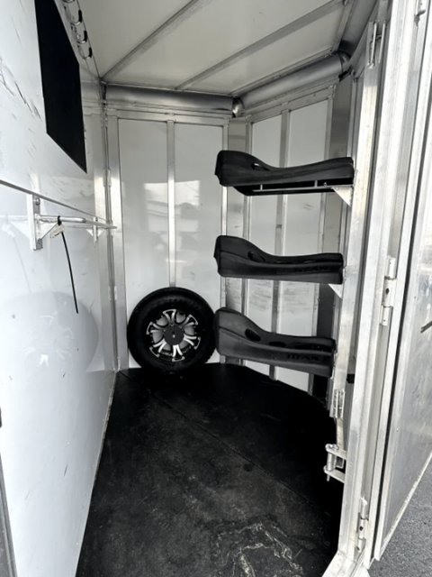 Two Horse Trailers / 2021 Titan 2 Horse Trailer - Image 4