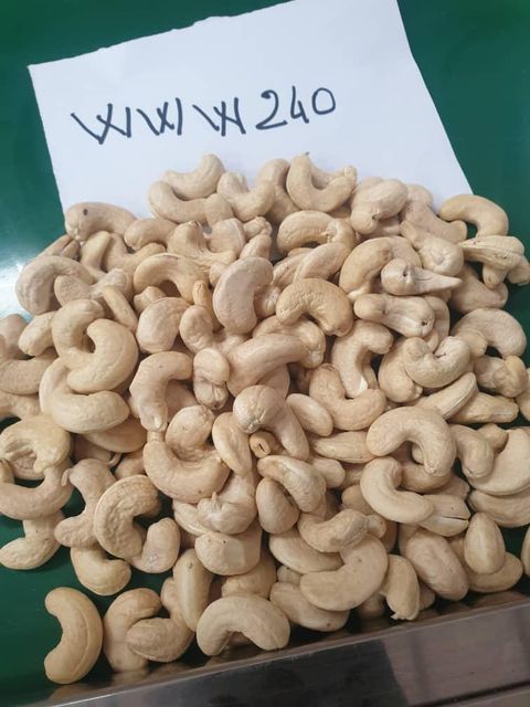 Cashew Kernels W320 - Image 2