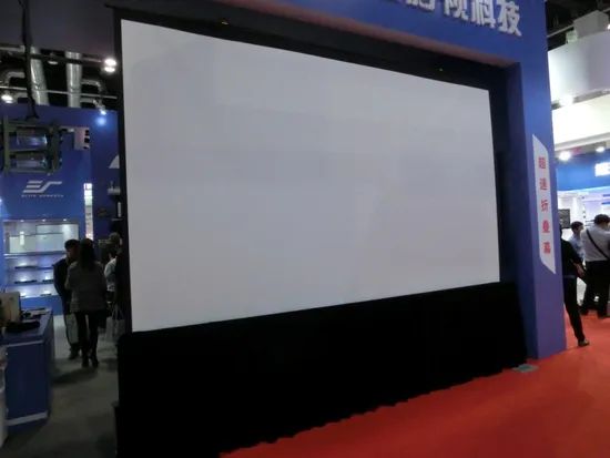 Portable Fast Fold Projection Screen for Easy Setup - Image 5