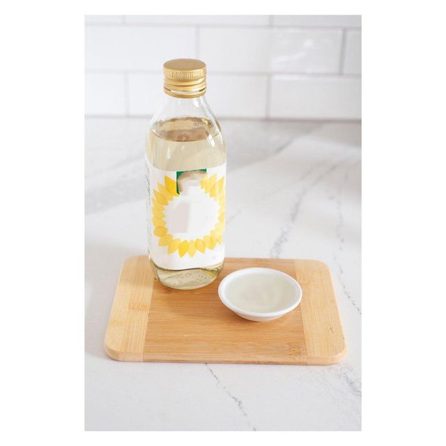 sunflower oil for cooking and grilling healthy vegetable oil with high smoke point and smooth texture for mealssunflower oil for cooking and grilling healthy vegetable oil with high smoke point and smooth texture for meals - Image 3
