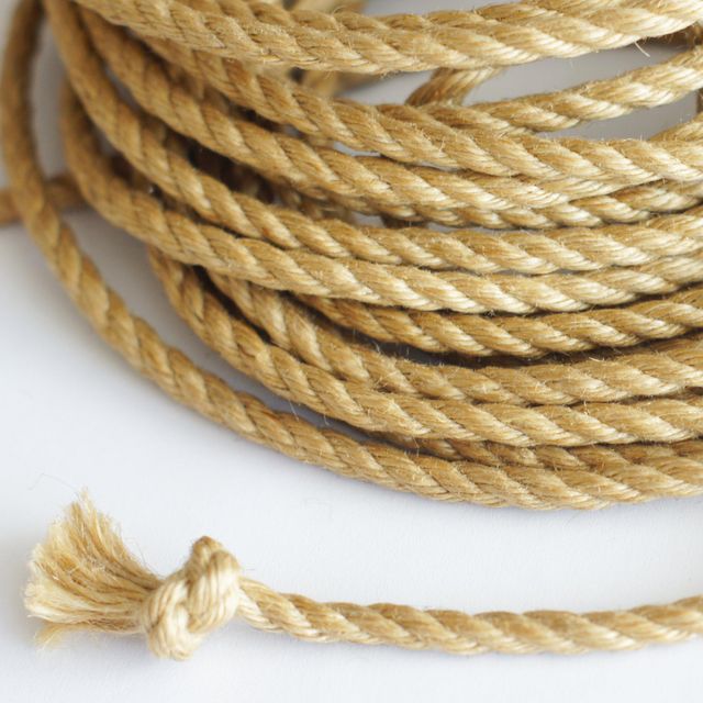 Wholesale Jute Ropes Strong Durable and Eco Friendly Ideal for DIY Projects and Creative Work - Image 3