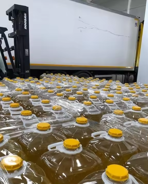 Refined Sunflower Oil With Light Texture Natural Purity And Excellent Clarity For Food Service And Retail Supply - Image 3