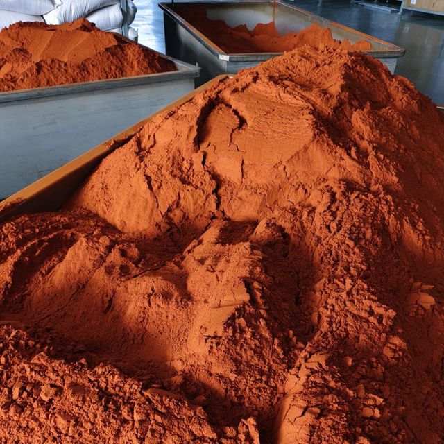 Sweet Paprika Powder ASTA 120, Dried Whole Ground, Origin China, 25KG PP Bags, Packed in 40ft Container - Image 3