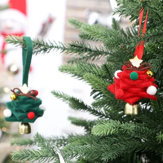 Stylish Felt Mini Tree Pendants for Holiday Celebrations - Image 5