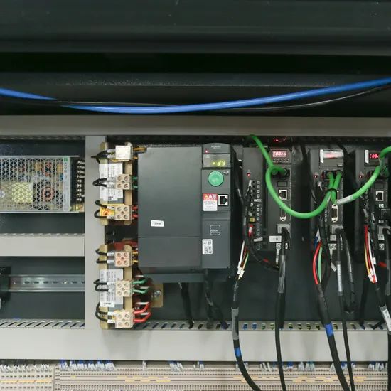 Advanced CNC Copy Router for Precision Aluminum Window Profiles - Image 4