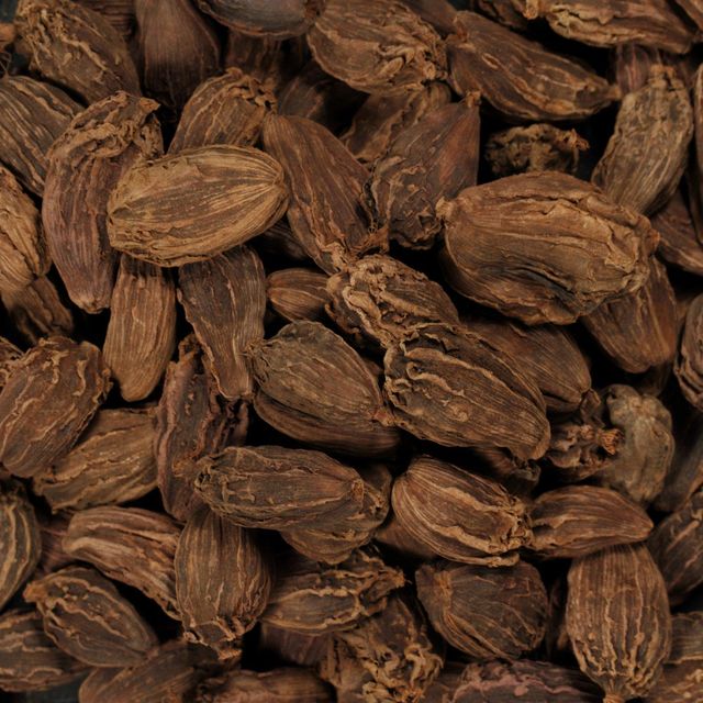 Organic Black Cardamom Premium Cardamom Pods Wholesale Supply Rich Aroma And Flavor For Export Markets - Image 3