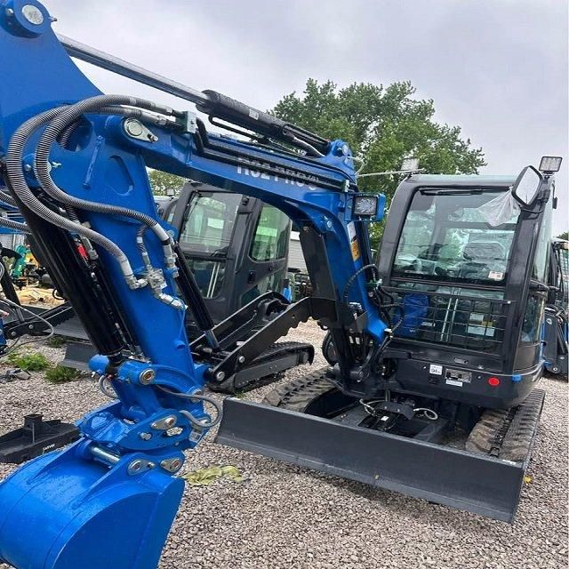 Efficient Mini Excavator 3.5 Ton Earthmoving Equipment Durable Steel Body Powerful Hydraulic System Wholesale Price - Image 4