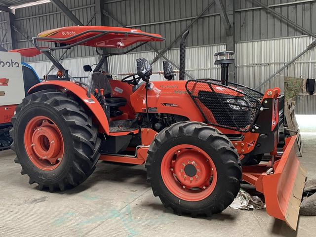 Wholesale Price Kubota M9540 Tractor Heavy Duty Farming Equipment With High Lift Capacity And Smooth Operation - Image 1