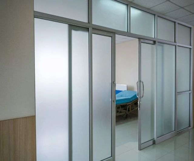 Toughened Glass Partitions Shape Flat Pattern Plain Thickness all Color Transparent Usage/Application - Image 1