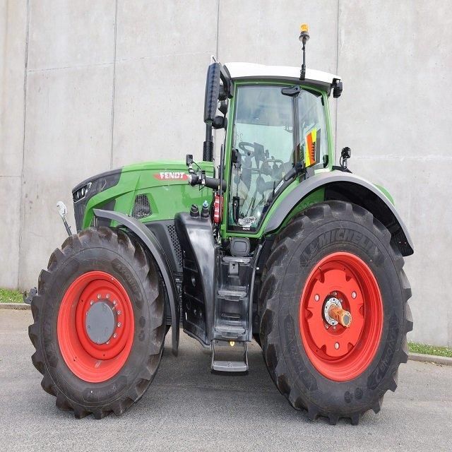 Durable Fendt 930 Vario Tractor Available At Cheap Price High Power Engine Ready For Demanding Field Operations - Image 1