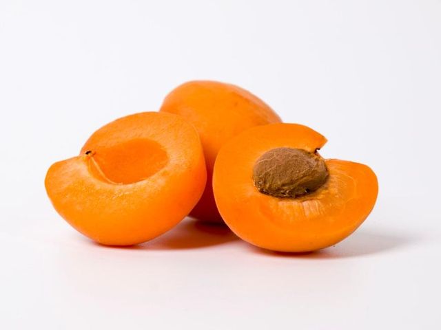 Special Hot Selling Selected ones Quick Frozen High quality Halves Apricot frozen Fruit - Image 3