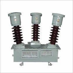 Combined CT-PT Metering Unit Voltage Class Up To 33kv Intended Use Electricity Supply And Captive Generating Units Quality Standards Manufactured In Accordance With Set Standards Of - Image 1