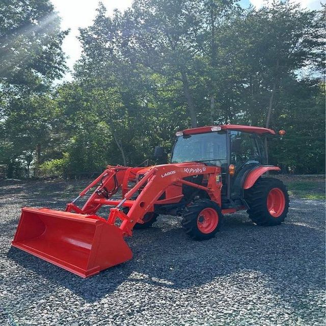 Used Kubota L3560 4WD Compact Farm Tractor Diesel Hydrostatic Wheel Tractor with Front Loader Cab Option - Image 4