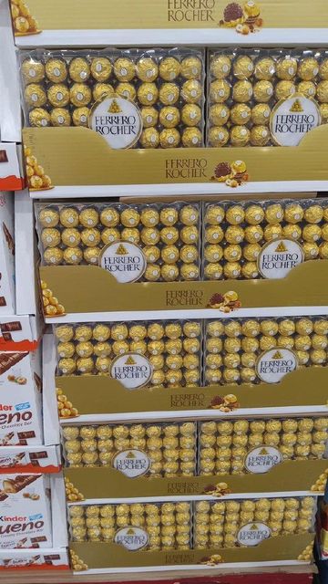Wholesale Ferrero Rocher Premium Hazelnut Chocolate Confection Luxury Chocolate Gift Pack for Retail Shops - Image 4