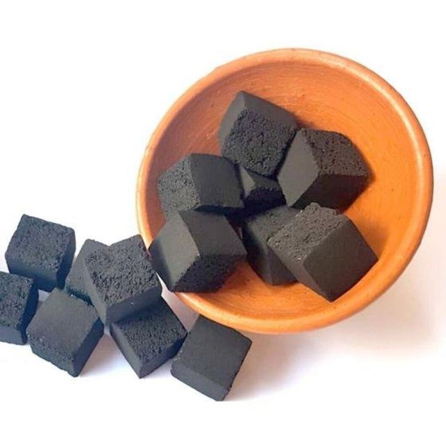 High Carbon Hardwood Lump Charcoal Offering Natural Burning Performance For Overseas Wholesalers - Image 3