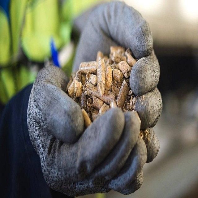 Pine Wood Pellets 6mm Manufacturer Supply 15KG Bags Premium Fuel For Large Orders Clean Burning Strong Heat Output Ideal For Commercial Use Buy Now Fast Delivery - Image 5