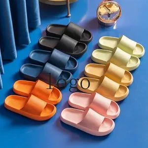 Processing Customized Small Wholesale EVA Couple Home Sandals Slippers Summer Burst Slippers - Image 5