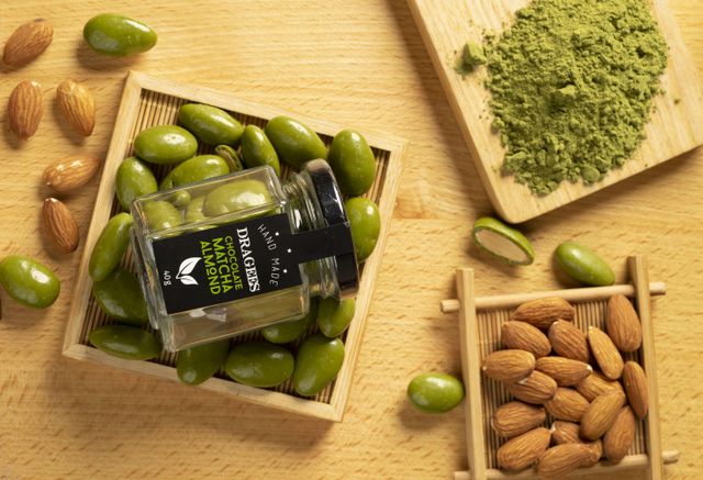 Good Quality Dragee Chocolate Matcha Covered Dried Almond Nuts milk Chocolate Green and Blacks Chocolate Low MOQ for Wholesale - Image 3