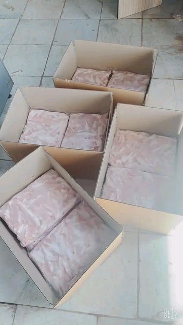 Organic Thigh Parts Whole Meat Quarter Legs Chicken Paws Frozen Chicken Feet Halal - Image 1