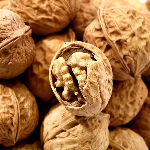 pecan nuts Natural Walnut Kernels Nuts Walnut Export Price Type Walnut Style Dried Ingredients 0 Size 24mm-36mm Grade Top - Image 5