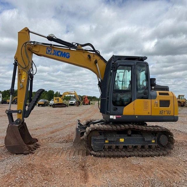 High Capacity Excavator For Construction Foundation Digging And Land Development Projects - Image 3
