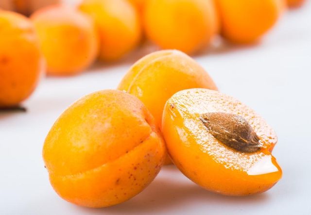 Special Hot Selling Selected ones Quick Frozen High quality Halves Apricot frozen Fruit - Image 2