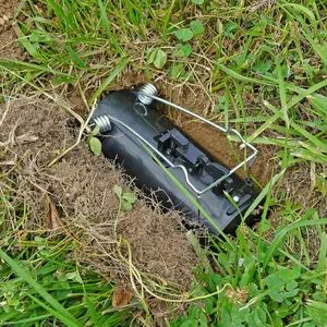Outdoor Spring Loaded Black Hole Rodent Gopher Trap Pest Control - Image 4
