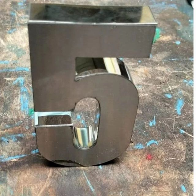 Stainless Steel Letter Finish Glossy Lighting Non Lit Letter Color Silver Letter Height Custom Material Grade SS 304 Letter Thickness 1 - Image 3