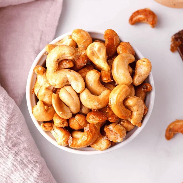 Hot Selling Cheap Raw Cashew Nut/ Cashew Nuts W180 W240 W320 W450/ USA - Image 4