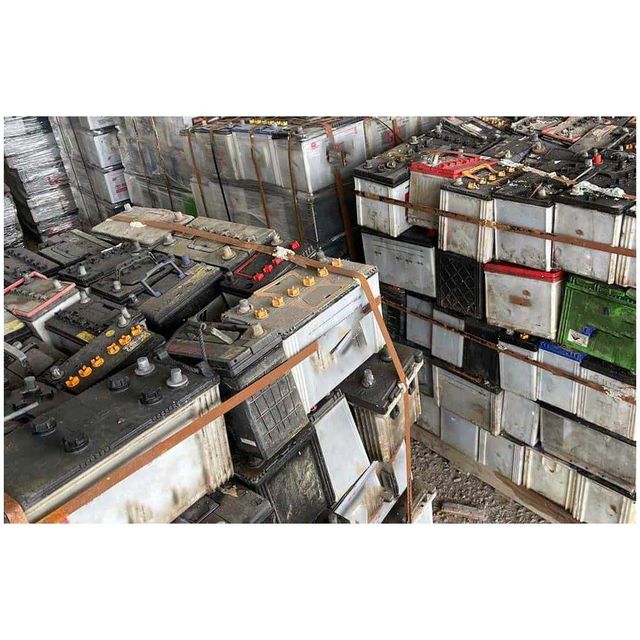 Scrap Lead battery scrap/used car battery scrap/Drained Lead-Acid Battery - Image 4