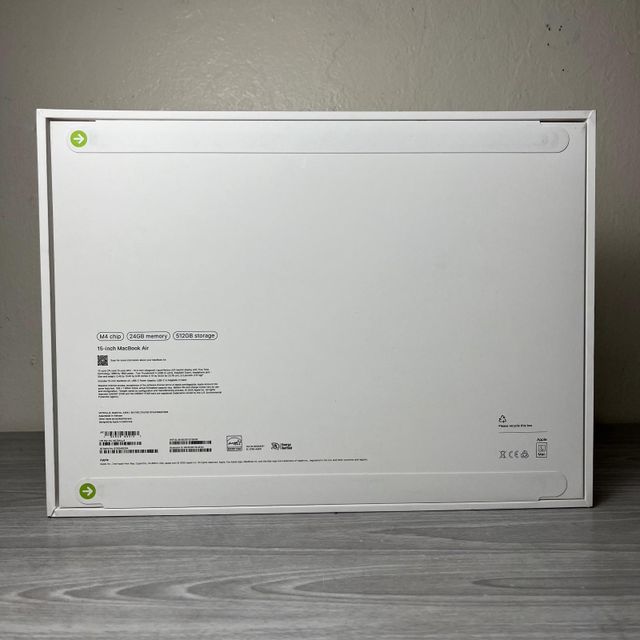 NEW Macbook Air 15-inch M4 Chip 24GB Memory 512GB Storage (SEALED) - Image 3