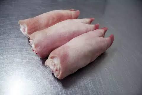 100% Wholesale Frozen Pork Hind Feet Pig Feet Low-Fat BQF Processed in Box Packaging - Image 4
