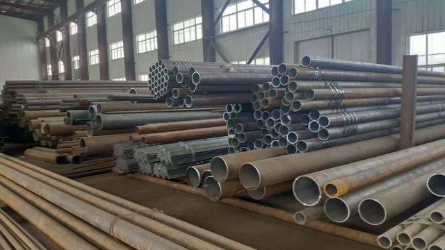 Heavy Duty ST52 Honed Hydraulic Tubes Hardness ≤ 230 Hb Straightness ≤ 1:1000 Length Up To 12 Meters Surface Treatment Honed - Image 1