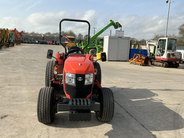Kubota L1-552 Tractor (ST25925) - Image 4