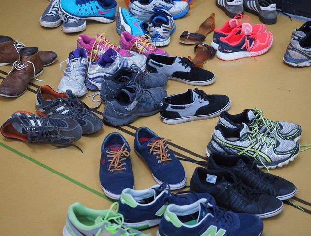 Premium Grade AAA Quality Men and Ladies Second Hand Shoes - Image 4