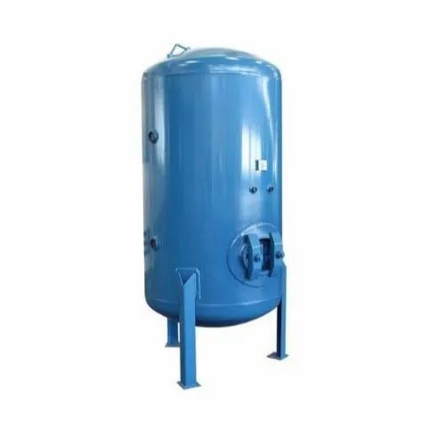 Vertical Air Receiver Tank Storage Capacity 0-250 L Tank Orientation Vertical Working Pressure 7 kg/cm2 Pressure Rating 100-150 - Image 1
