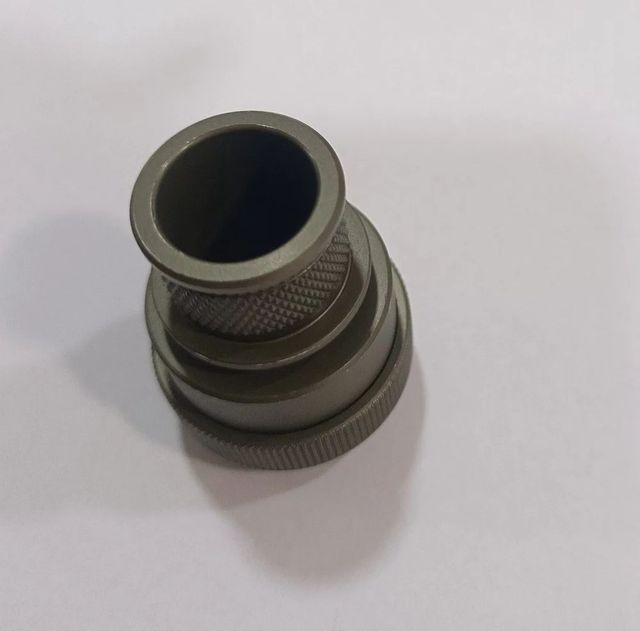 Aluminium D Sub Connector Shape Round Finish Polished Hardness 70 HRC Material Aluminum Technique Hot - Image 1