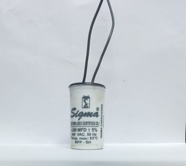 2 Running capacitors, For Fans Terminals 2 Material Plastic Usage/Application Fans Capacitance Values 2.5, 3.15, 4.00 - Image 1