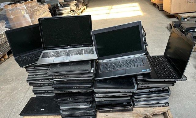 Top Second Hand Laptop Dealers - Best Refurbished Laptops - Clean Refurbished 1030 G3 Laptop 17/16GB/512GB SSD - 450 G7 15.6" HD Laptop 10th Gen Intel Quad Core i7-10210U 8GB RAM 1000GB HDD, Win10 Pro. - Image 1