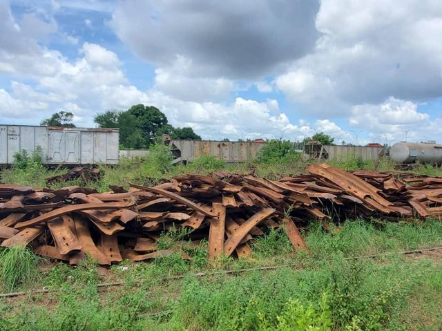 QUALITY USED RAIL SCRAPS FOR SALE HELLO MY FRIEND Purity 99.9% Elongation 35% Conductivity 100% Troy Ounce 31.1035gms Breaking Load 1000 Kg+ - Image 5