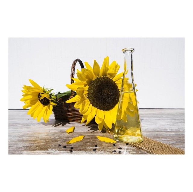 sunflower oil for commercial and home cooking premium refined vegetable oil with high heat stability neutral taste and consistent quality suitable for frying grilling baking and daily meal preparation - Image 1